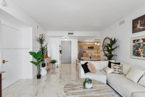 Купить кондоминиум в Майами, Флорида 3 спальни, 147.9м2, № 1972103 - фото 10