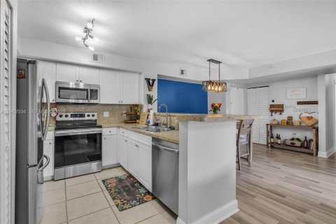 Condominio en alquiler en Miramar, Florida, 2 dormitorios, 91.32 m2 № 2031827 - foto 10