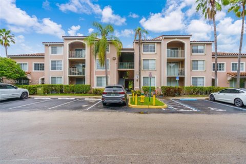 Condominio en Miramar, Florida, 2 dormitorios  № 2031827
