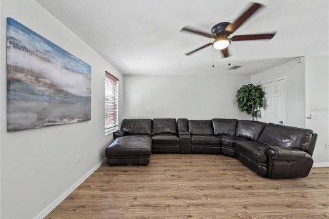 House in Sarasota, Florida 3 bedrooms, 283.17 sq.m. № 2150925 - photo 18