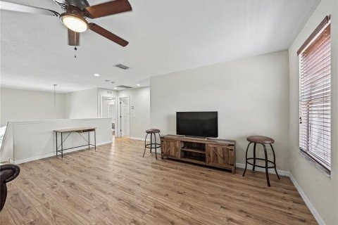 House in Sarasota, Florida 3 bedrooms, 283.17 sq.m. № 2150925 - photo 19