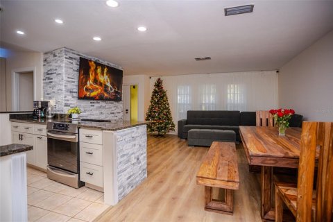 Casa en alquiler en Sarasota, Florida, 3 dormitorios, 121.42 m2 № 2225645 - foto 3