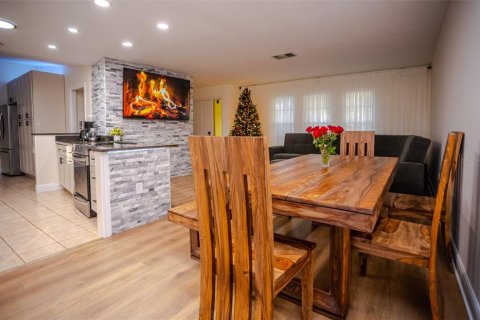 Casa en alquiler en Sarasota, Florida, 3 dormitorios, 121.42 m2 № 2225645 - foto 5