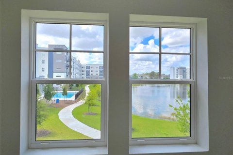 Copropriété à vendre à Orlando, Floride: 2 chambres, 100.8 m2 № 2150659 - photo 3