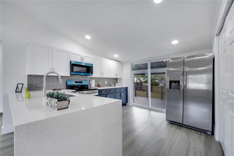 House in Apopka, Florida 3 bedrooms, 114.83 sq.m. № 1644754 - photo 20
