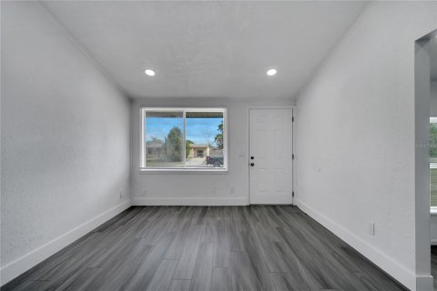 House in Apopka, Florida 3 bedrooms, 114.83 sq.m. № 1644754 - photo 12