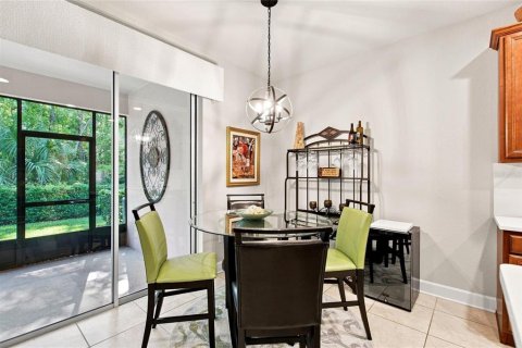 Condo in Davenport, Florida, 3 bedrooms  № 2339643 - photo 11