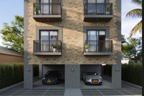 Terrain à Miami, Floride № 2039105