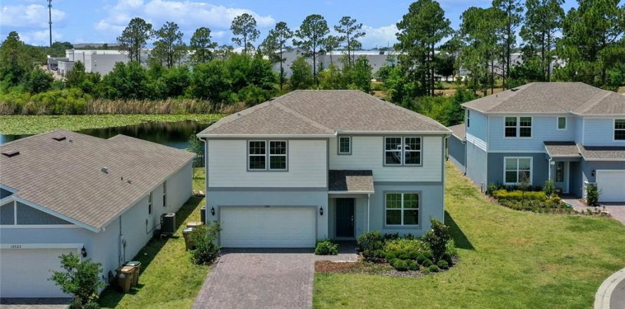 Casa en Clermont, Florida 4 dormitorios, 269.42 m2 № 1782857