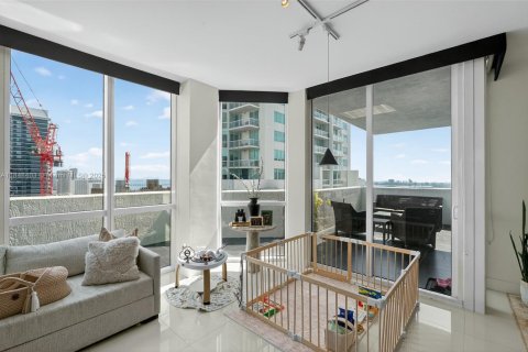 Condo in Miami, Florida, 3 bedrooms  № 1855081 - photo 10