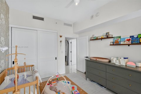 Condo in Miami, Florida, 3 bedrooms  № 1855081 - photo 29