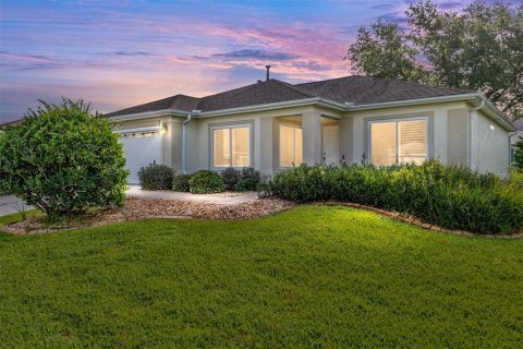 House in Summerfield, Florida 3 bedrooms, 156.17 sq.m. № 1774755 - photo 2