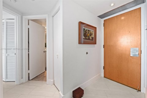 Condominio en alquiler en Aventura, Florida, 2 dormitorios, 115.2 m2 № 1982094 - foto 18