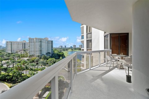 Condominio en alquiler en Aventura, Florida, 2 dormitorios, 115.2 m2 № 1982094 - foto 24