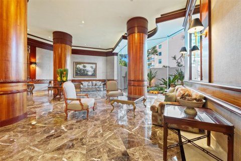 Condominio en alquiler en Aventura, Florida, 2 dormitorios, 115.2 m2 № 1982094 - foto 2