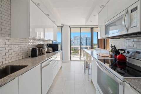 Condominio en alquiler en Aventura, Florida, 2 dormitorios, 115.2 m2 № 1982094 - foto 3