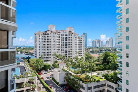 Condominio en alquiler en Aventura, Florida, 2 dormitorios, 115.2 m2 № 1982094 - foto 25