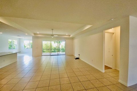 Villa ou maison à louer à Land O' Lakes, Floride: 4 chambres, 244.7 m2 № 2109626 - photo 4