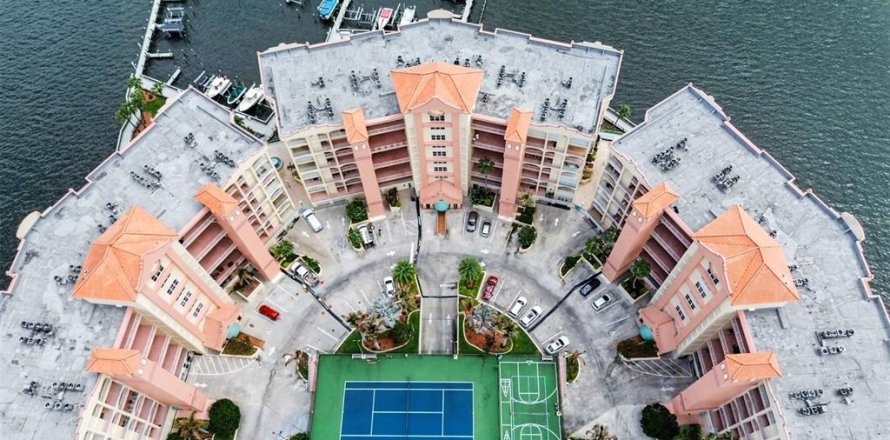 Condominio en Cocoa, Florida, 2 dormitorios  № 2097237