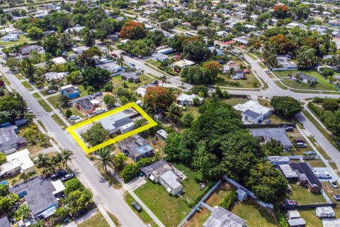Villa ou maison à vendre à Homestead, Floride: 3 chambres, 128.67 m2 № 2186402 - photo 2