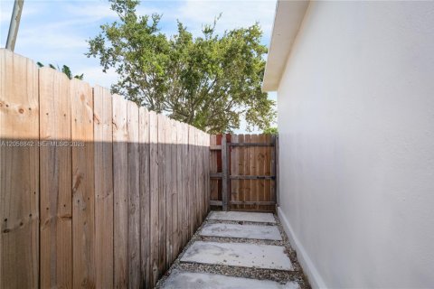 Villa ou maison à vendre à Homestead, Floride: 3 chambres, 128.67 m2 № 2186402 - photo 18