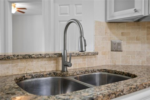 Copropriété à vendre à Altamonte Springs, Floride: 3 chambres, 117.71 m2 № 2418899 - photo 14