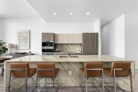 Condo in Miami, Florida, 3 bedrooms  № 1962896 - photo 10