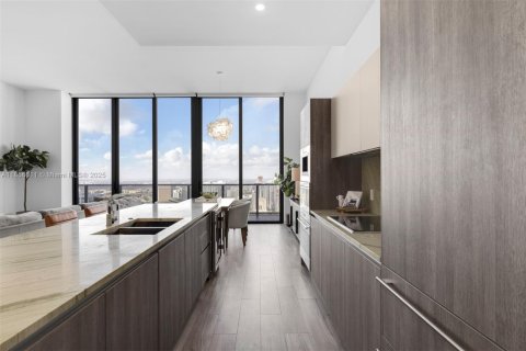 Condo in Miami, Florida, 3 bedrooms  № 1962896 - photo 11