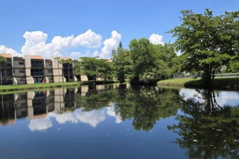 Copropriété à louer à Weston, Floride: 2 chambres, 116.69 m2 № 1972064 - photo 3