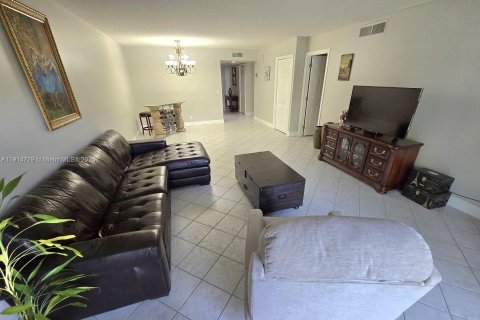 Copropriété à louer à Weston, Floride: 2 chambres, 116.69 m2 № 1972064 - photo 4