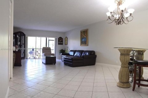 Copropriété à louer à Weston, Floride: 2 chambres, 116.69 m2 № 1972064 - photo 20