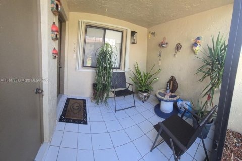 Copropriété à louer à Weston, Floride: 2 chambres, 116.69 m2 № 1972064 - photo 15