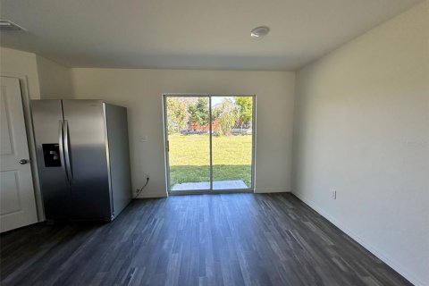 Casa en alquiler en Punta Gorda, Florida, 4 dormitorios, 170.57 m2 № 1908927 - foto 4