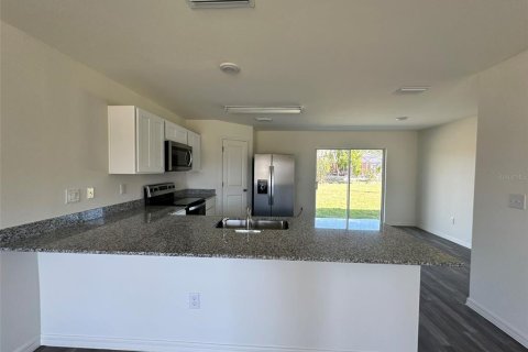 Casa en alquiler en Punta Gorda, Florida, 4 dormitorios, 170.57 m2 № 1908927 - foto 5