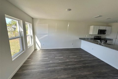 Casa en alquiler en Punta Gorda, Florida, 4 dormitorios, 170.57 m2 № 1908927 - foto 2