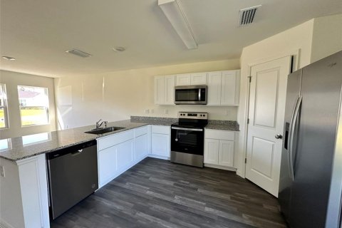 Casa en alquiler en Punta Gorda, Florida, 4 dormitorios, 170.57 m2 № 1908927 - foto 7