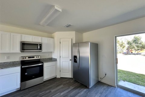 Casa en alquiler en Punta Gorda, Florida, 4 dormitorios, 170.57 m2 № 1908927 - foto 6