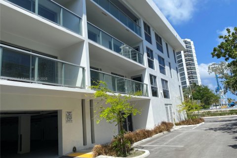 Condo in Bal Harbour, Florida, 3 bedrooms  № 1761811 - photo 29