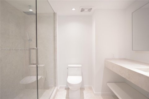 Condo in Bal Harbour, Florida, 3 bedrooms  № 1761811 - photo 13