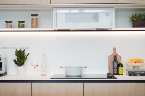 Condo in Bal Harbour, Florida, 3 bedrooms  № 1761811 - photo 3