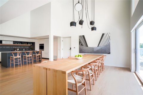 Condo in Bal Harbour, Florida, 3 bedrooms  № 1761811 - photo 2