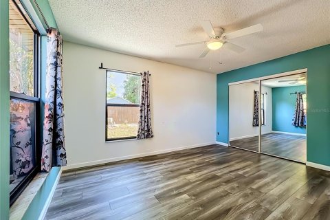 Condo in Bradenton, Florida, 2 bedrooms  № 2147494 - photo 16