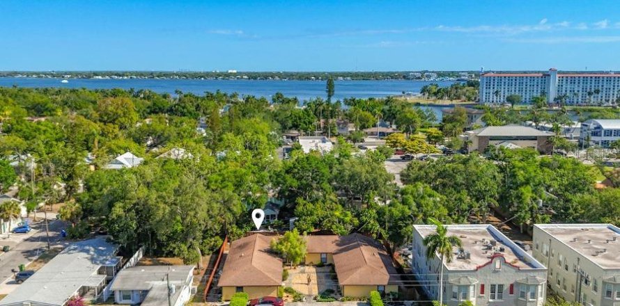 Condo in Bradenton, Florida, 2 bedrooms  № 2147494