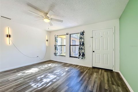 Condo in Bradenton, Florida, 2 bedrooms  № 2147494 - photo 6