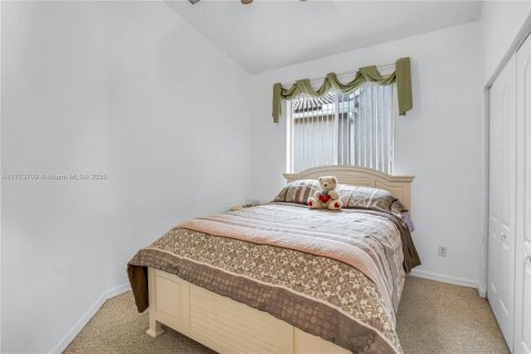 Villa ou maison à vendre à Pembroke Pines, Floride: 3 chambres, 157.1 m2 № 1970316 - photo 9