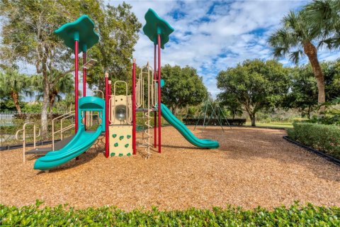 Villa ou maison à vendre à Pembroke Pines, Floride: 3 chambres, 157.1 m2 № 1970316 - photo 19