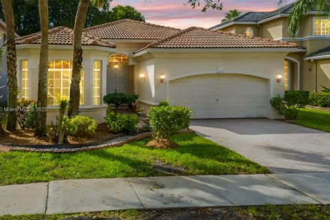 Villa ou maison à vendre à Pembroke Pines, Floride: 3 chambres, 157.1 m2 № 1970316 - photo 12