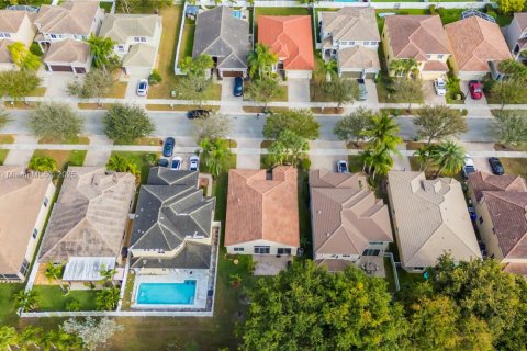 Villa ou maison à vendre à Pembroke Pines, Floride: 3 chambres, 157.1 m2 № 1970316 - photo 18