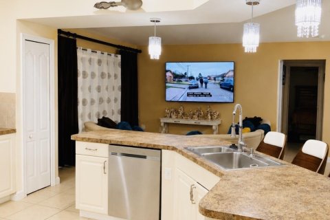 Villa ou maison à vendre à Port St. Lucie, Floride: 4 chambres, 214.6 m2 № 2085488 - photo 17