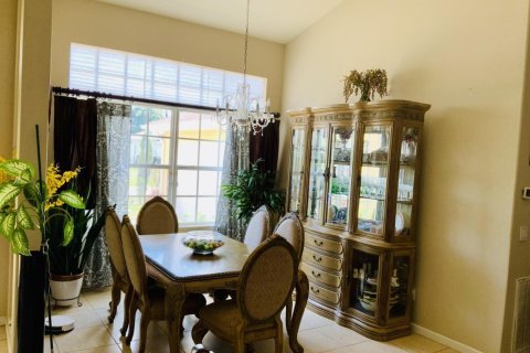 Villa ou maison à vendre à Port St. Lucie, Floride: 4 chambres, 214.6 m2 № 2085488 - photo 14